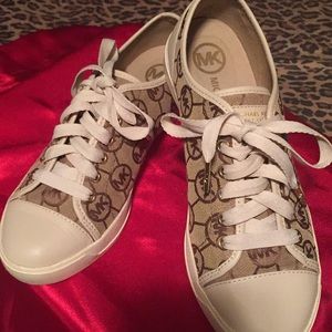 Michael Kors brown logo white leather sneakers 7.5